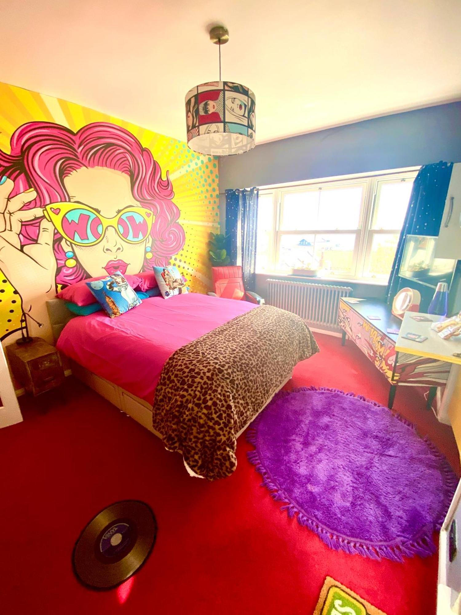 דירות הייסטינגס Pop Art Pad Heart Of Old Town With Parking! מראה חיצוני תמונה